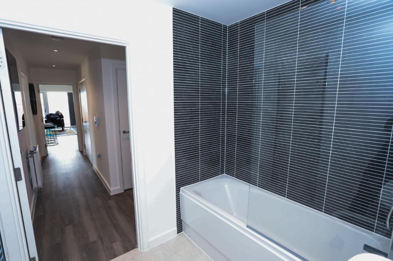 Lovely 2 Bed Apartment With Parking London Exterior photo