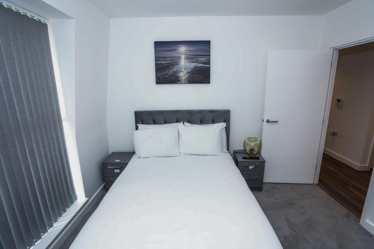 Lovely 2 Bed Apartment With Parking London Exterior photo